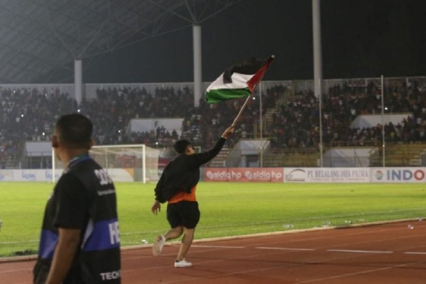 Persiraja Didenda Komdis PSSI Usai Suporter Kibarkan Bendera Palestina di Lapangan