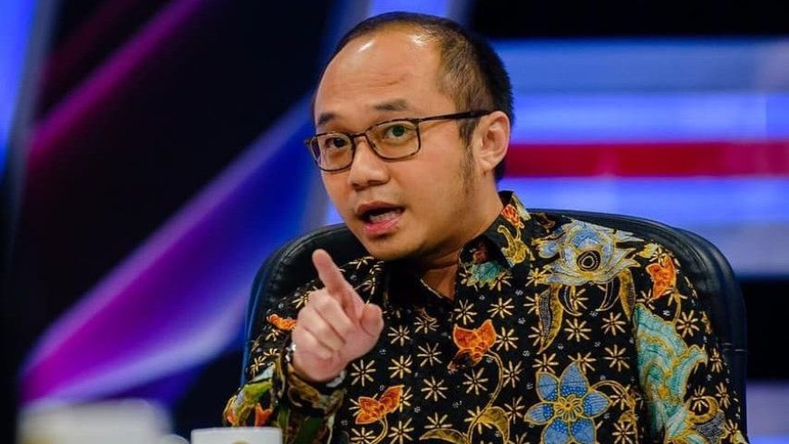 Charta Politika: Elektabilitas Prabowo Turun Usai Gandeng Gibran