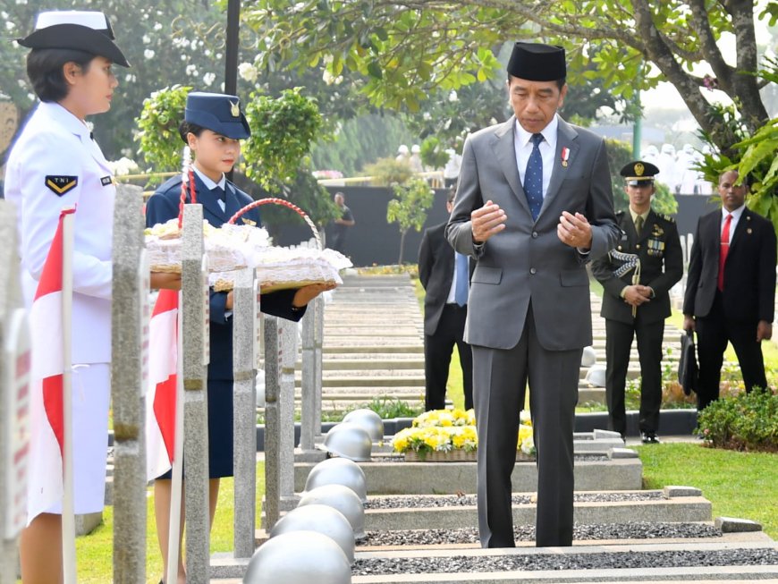 Hari Pahlawan Tahun 2023, Presiden Jokowi Pimpin Upacara Ziarah Nasional di TMP Kalibata