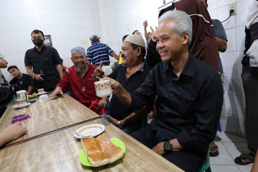 Sambil Nikmati Kopi, Ganjar Serap Aspirasi dan Keluhan Masyarakat