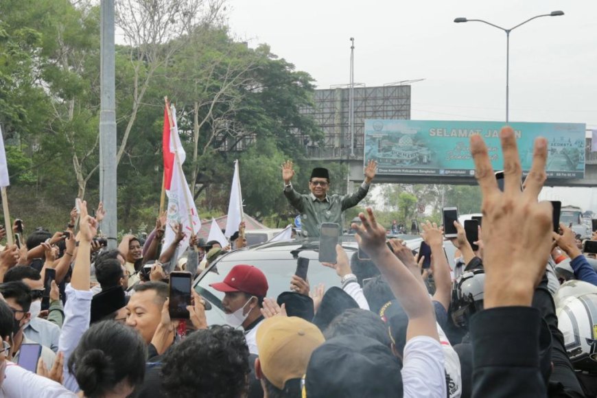 Madura Bersatu Untuk Mahfud MD, Pulang Kampung ke Pulau Madura, Disambut Meriah Warga di Suramadu