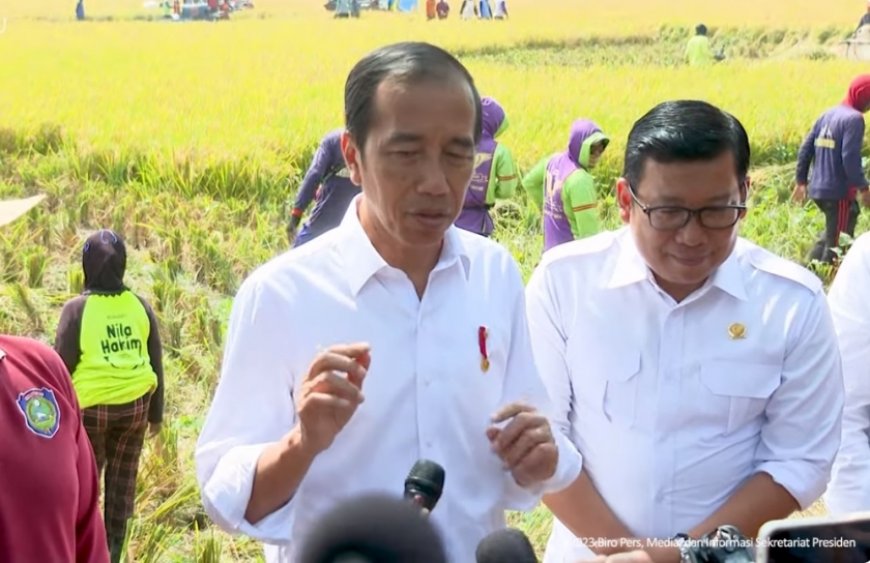 Jokowi Teken Keppres Pemberhentian Ketua KPK Firli Bahuri