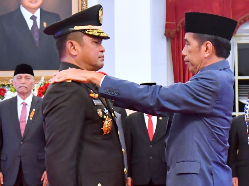 Sah!! Bintang Empat Dipundak, Presiden Joko Widodo Lantik Maruli Simanjuntak sebagai KSAD di Istana Negara