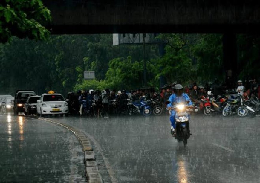 Akhir Pekan, Sebagian Wilayah Jakarta Bakal Diguyur Hujan