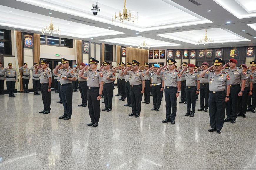 Kapolri Naikkan Pangkat Kepala BNN, Kakorlantas hingga Kapolda