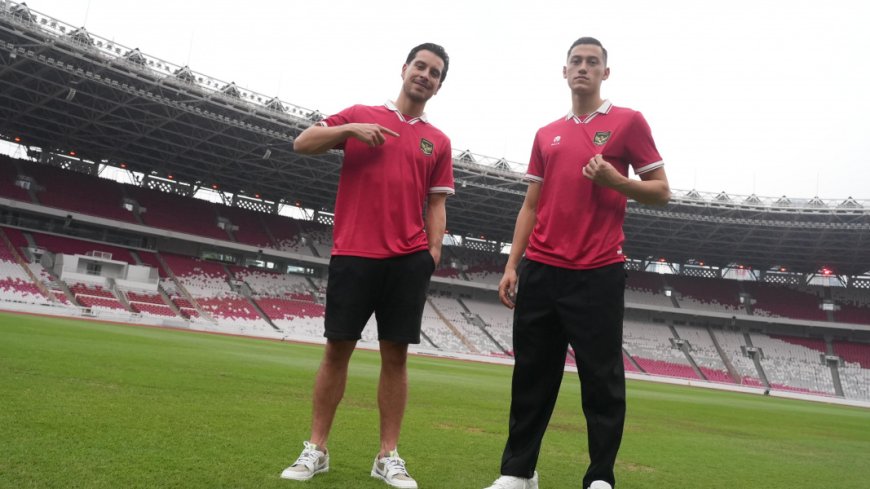 Jay Idzes dan Thom Haye Injakan Kaki di Stadion Utama Gelora Bung Karno