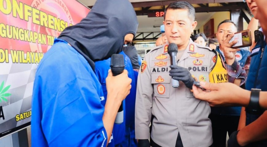 Dua Pengedar Dirungkus Polres Cimahi, Ganja 25 Kg Gagal Beredar di Bandung Raya!