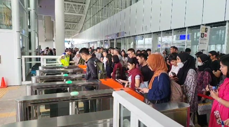 Tiket Kereta Cepat Whoosh Laris Manis Hingga 17 Juli Mendatang