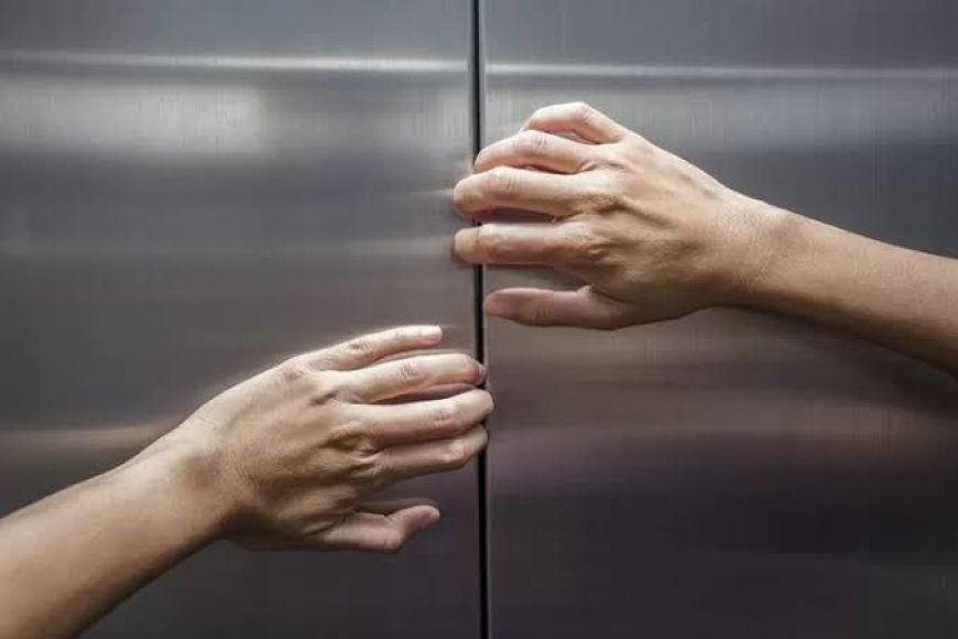 4 Orang Terjebak di Dalam Lift Gedung di Kemayoran Berhasil Dievakuasi