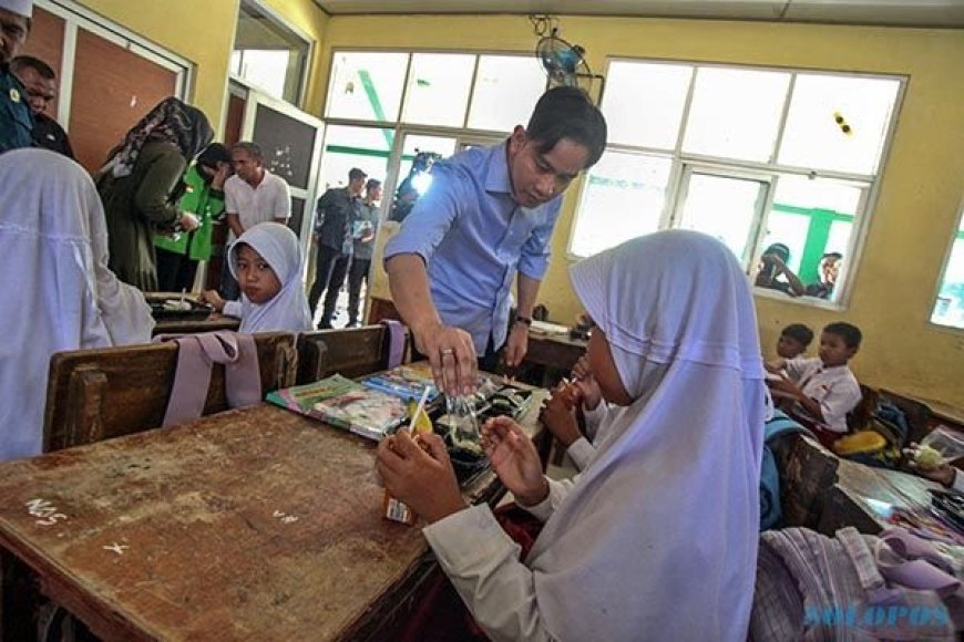 Gibran Tinjau Uji Coba Makan Gratis Di Kabupaten Bogor