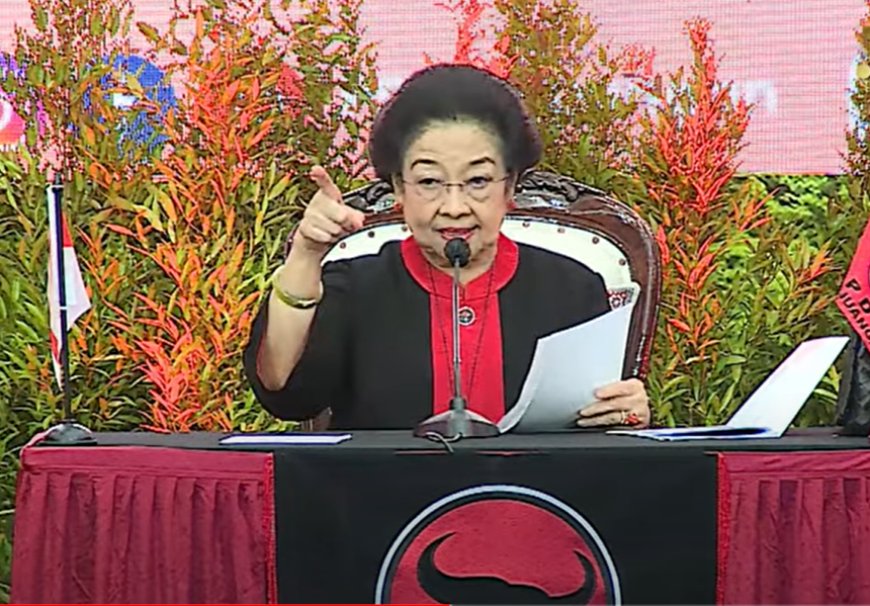 Kata Megawati Ke Airin: Nanti Harus Pakai Baju Merah Hitam Lho